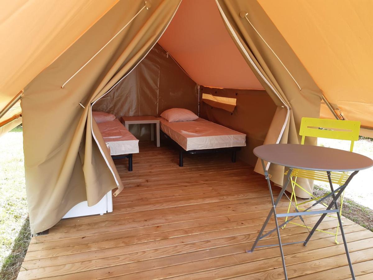 Camping De La Miniere Forges-les-Eaux Exterior foto