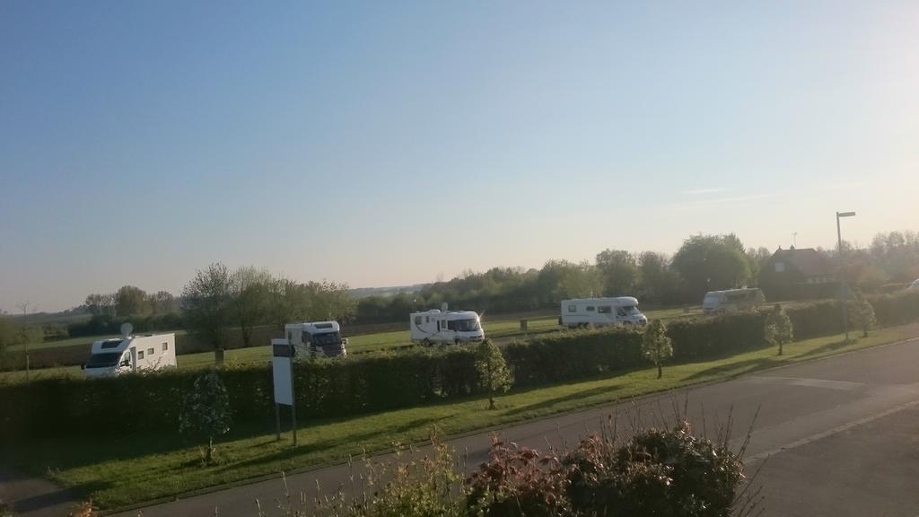 Camping De La Miniere Forges-les-Eaux Exterior foto